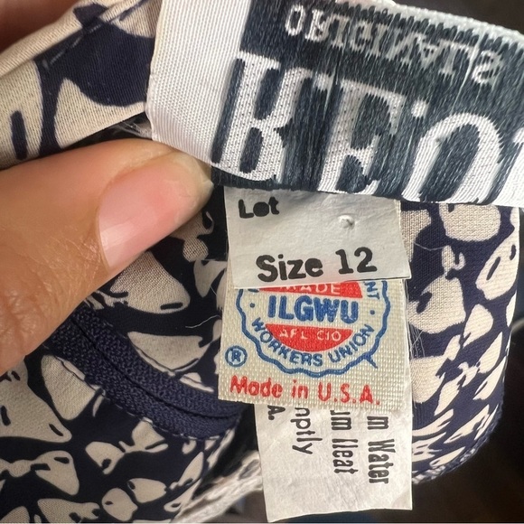 R.E.O Vintage Bow Print Long Sleeve Dress Lace Neckline - Picture 13 of 13